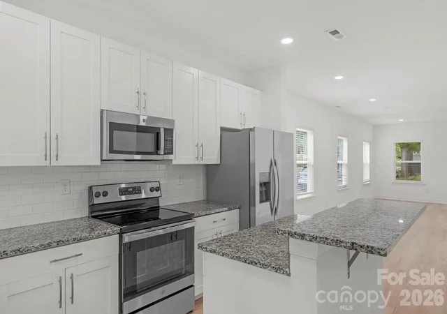 Photo 3 of Single family home for sale at 211 Baker St, Rock Hill, SC 29730 | MLS# 4374605 | Listing updated on 2026-09-30
