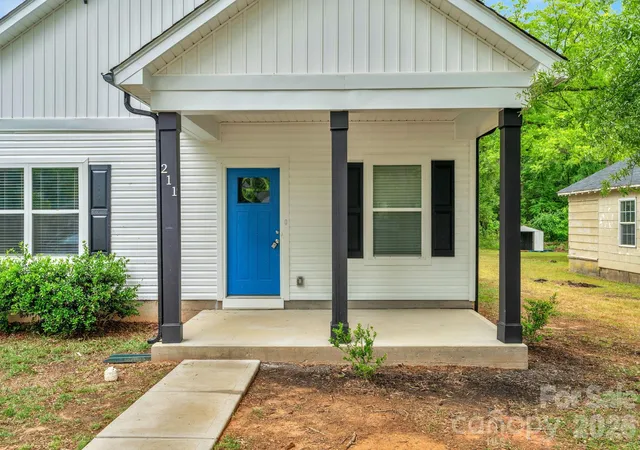 Homes for sale in Rock Hill, SC | 211 Baker St, Rock Hill, SC 29730 | MLS# 4374605