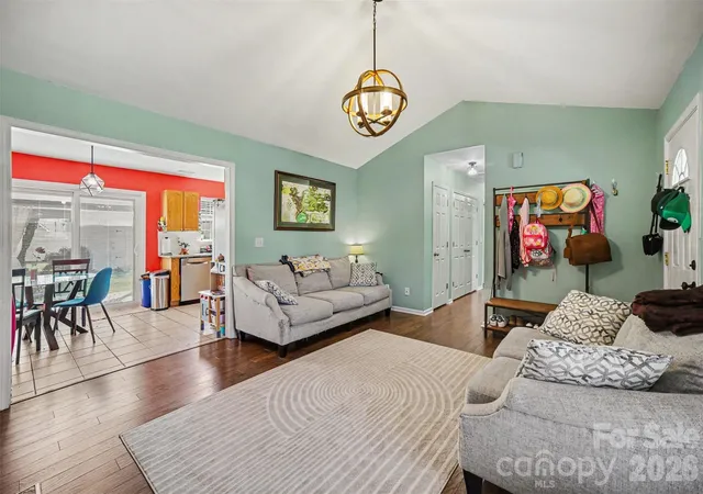 Photo 3 of Single family home for sale at 552 Chase Brk Dr, Rock Hill, SC 29732 | MLS# 4374612 | Listing updated on 2026-08-04