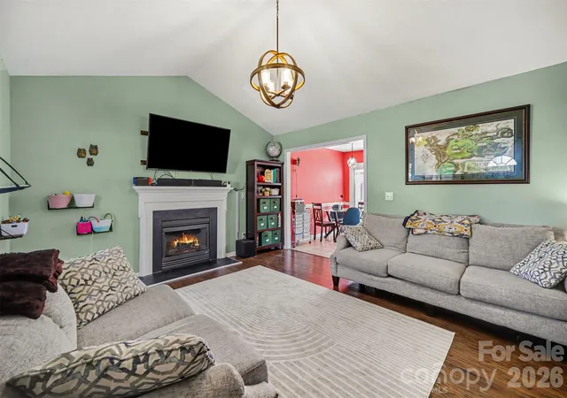 Photo 4 of Single family home for sale at 552 Chase Brk Dr, Rock Hill, SC 29732 | MLS# 4374612 | Listing updated on 2026-08-04