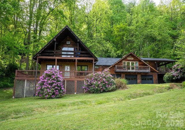 Homes for sale in Cullowhee, NC | 919 N Country Club Dr, Cullowhee, NC 28723 | MLS# 4374654
