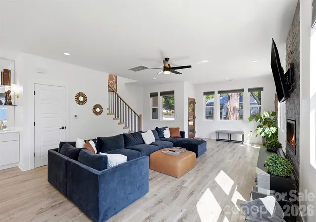 Photo 3 of Single family home for sale at 2629 Phillips Ave, Charlotte, NC 28208 | MLS# 4374695 | Listing updated on 2026-09-30