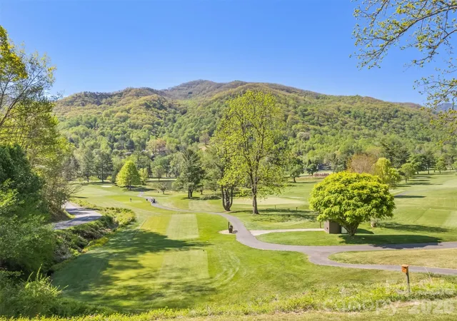 Photo 4 of Single family home for sale at 9 Golfview Dr, Maggie Valley, NC 28751 | MLS# 4374732 | Listing updated on 2026-08-20
