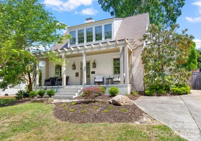 Photo 2 of Single family home for sale at 208 Wales Ave, Charlotte, NC 28209 | MLS# 4374743 | Listing updated on 2026-09-16