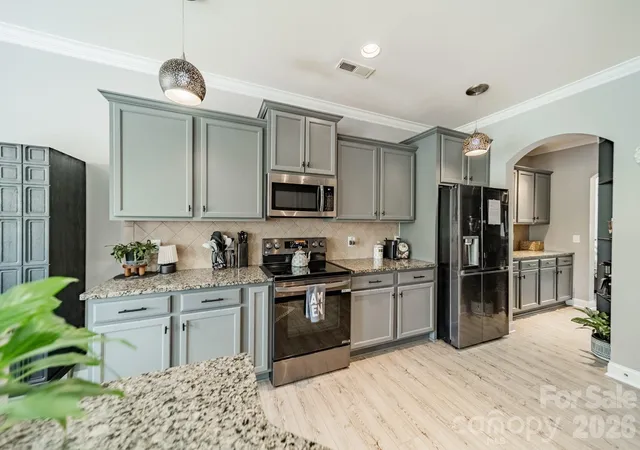 Homes for sale in Matthews, NC | 1204 Woodglen Ln, Matthews, NC 28104 | MLS# 4374771
