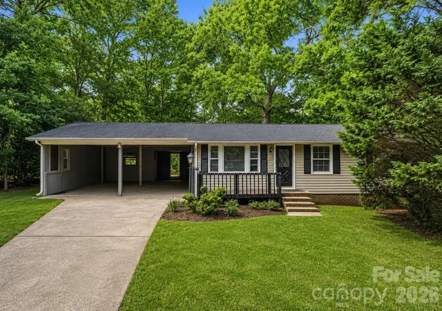 Homes for sale in Dallas, NC | 607 Texas Trl, Dallas, NC 28034 | MLS# 4374832