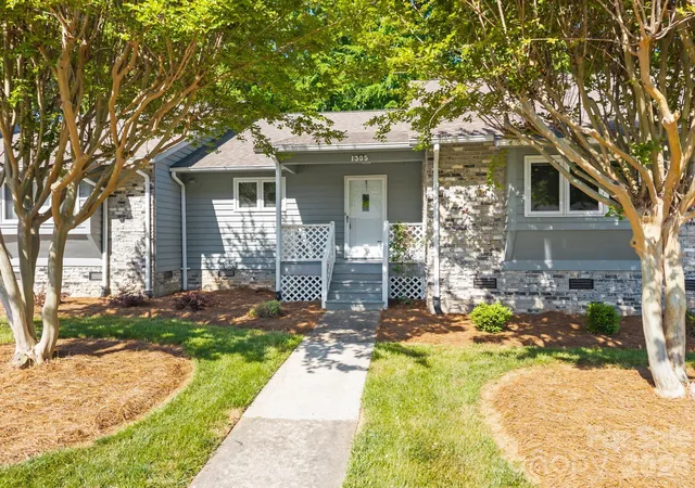 Listing Photo 4 - Condo for sale in building located at 1305 Wellington Hls Cir, Salisbury, NC 28147