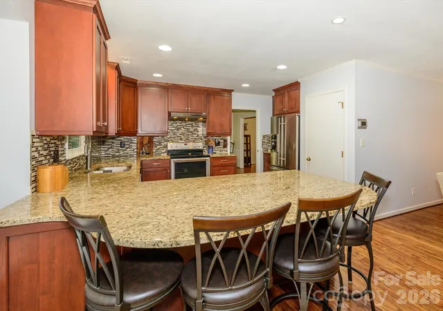 Photo 4 of Single family home for sale at 9607 Riddick Pl, Matthews, NC 28105 | MLS# 4374870 | Listing updated on 2026-08-18
