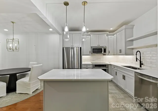 Photo 3 of Condo for sale at 1014 Queens Rd #D, Charlotte, NC 28207 | MLS# 4374904 | Listing updated on 2026-10-01