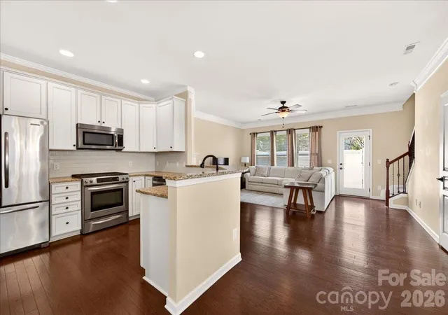 3rd image of 6453 Silver Star Ln, Charlotte, NC 28210 | MLS# 4374922