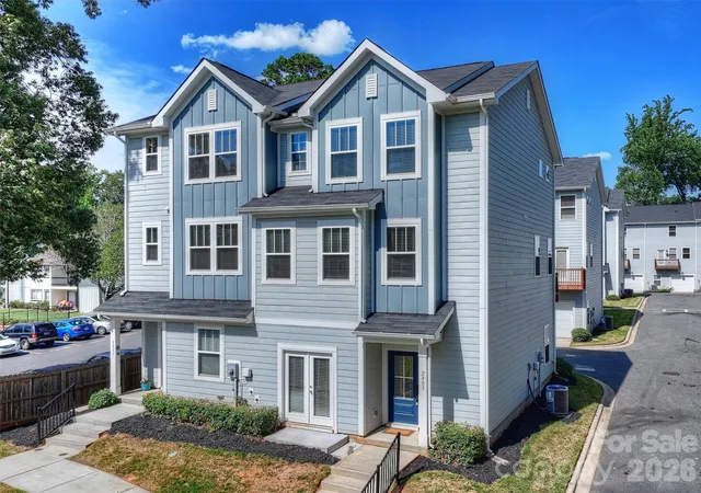 2nd image of 2405 Via Del Conte Aly, Charlotte, NC 28205 | MLS# 4374977