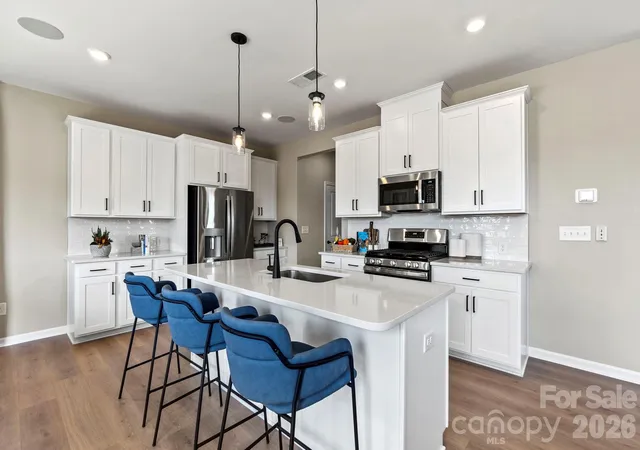 Photo 1 of Sale Pending at 405 Silver Birch Ct, Shelby, NC 28152 | MLS# 4375045 | Listing updated on 2026-09-20