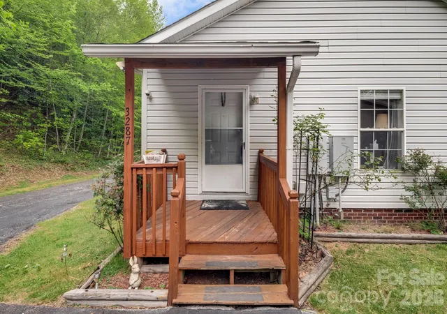 4th image of 3287 Cabin Creek Rd, Zirconia, NC 28790 | MLS# 4375120