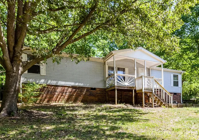 Photo 3 of Single family home for sale at 3690 Vickery Dr, Maiden, NC 28650 | MLS# 4375139 | Listing updated on 2026-09-29