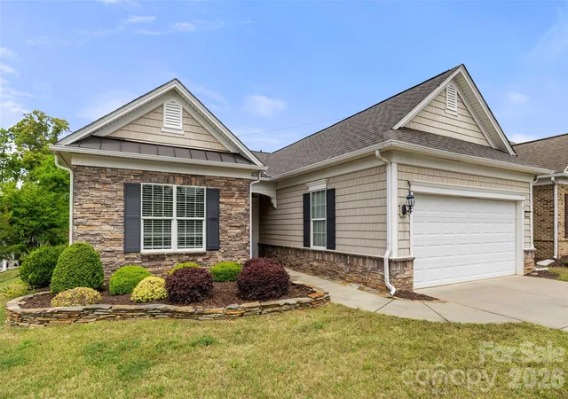 2nd image of 15164 Legend Oaks Ct, Fort Mill, SC 29707 | MLS# 4375145