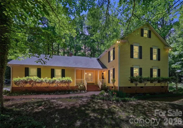Photo 1 of Single family home for sale at 109 Fairway Dr, Fort Mill, SC 29715 | MLS# 4375161 | Listing updated on 2026-09-15