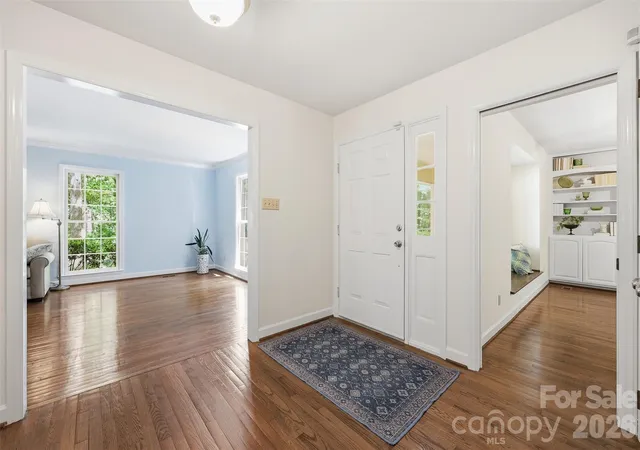 Photo 3 of Single family home for sale at 109 Fairway Dr, Fort Mill, SC 29715 | MLS# 4375161 | Listing updated on 2026-09-15