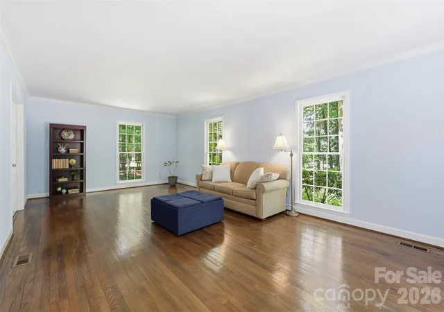 Photo 4 of Single family home for sale at 109 Fairway Dr, Fort Mill, SC 29715 | MLS# 4375161 | Listing updated on 2026-09-15