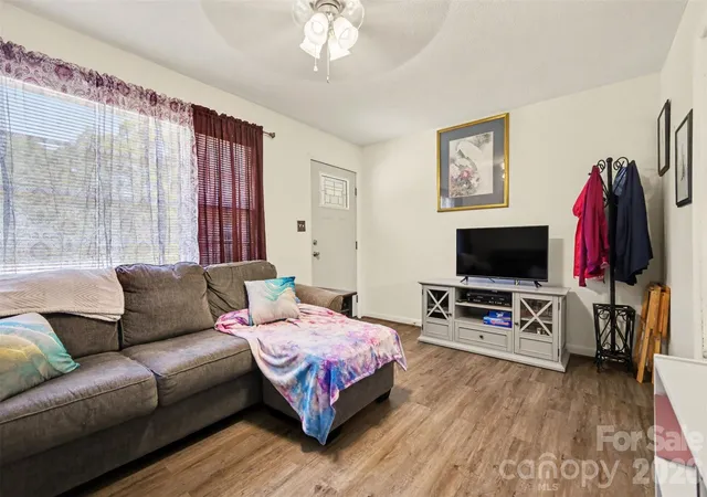 Photo 4 of Single family home for sale at 1907 Alpine Ln, Gastonia, NC 28054 | MLS# 4375181 | Listing updated on 2026-06-10
