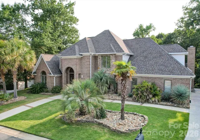 1st image of 15708 Eagleview Dr, Charlotte, NC 28278 | MLS# 4375240