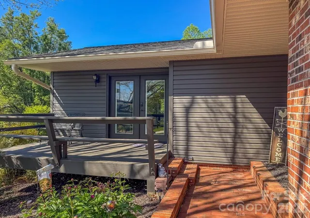 Homes for sale in Cullowhee, NC | 52 Briar Patch Rd, Cullowhee, NC 28723 | MLS# 4375247