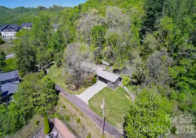 Homes for sale in Cullowhee, NC | 52 Briar Patch Rd, Cullowhee, NC 28723 | MLS# 4375247