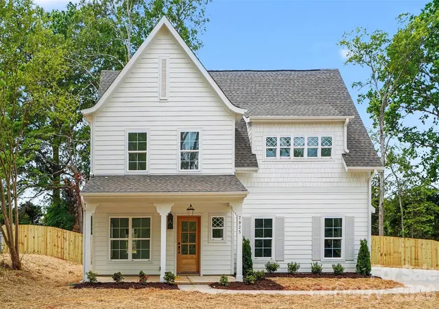 1st image of 7925 Large Oak Ln, Mint Hill, NC 28227 | MLS# 4375261
