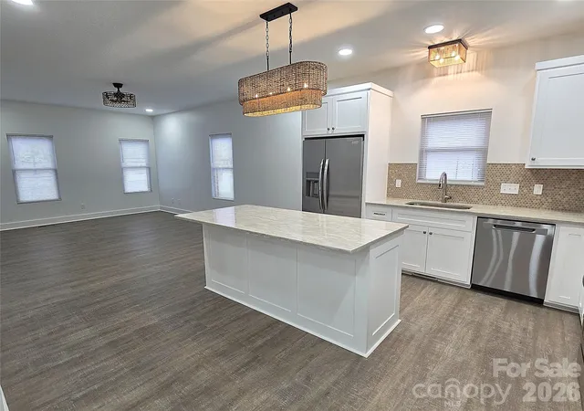 3rd image of 768 8Th St Ne, Hickory, NC 28601 | MLS# 4375262