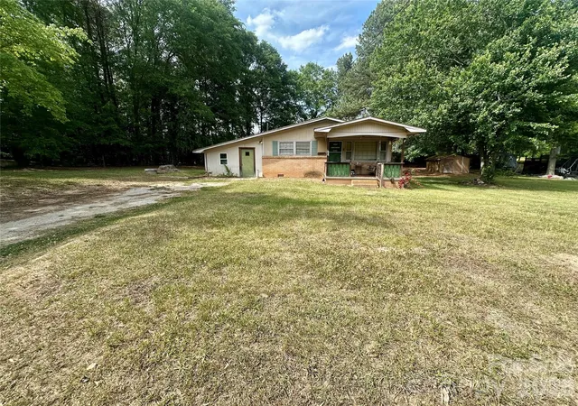 Homes for sale in Dallas, NC | 119 Stedman Rd, Dallas, NC 28034 | MLS# 4375263