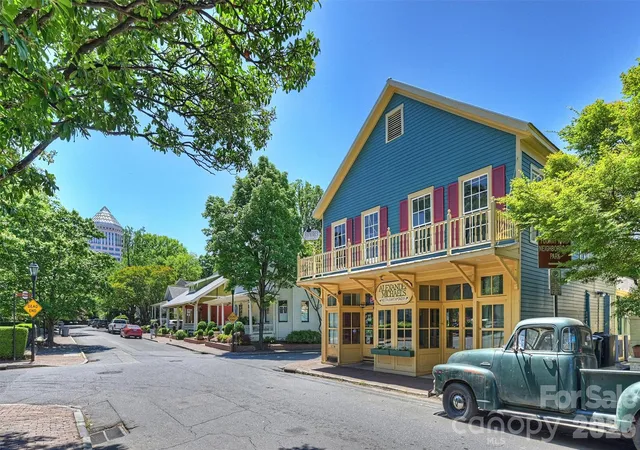 48th image of 520 N Poplar St #I, Charlotte, NC 28202 | MLS# 4375281
