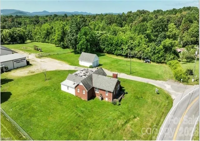 Photo 2 of Single family home for sale at 820 Suncrest Orchard Rd, North Wilkesboro, NC 28659 | MLS# 4375292 | Listing updated on 2026-04-29