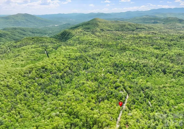 Homes for sale in Spruce Pine, NC | 548 Bear Cub Dr #25, Spruce Pine, NC 28777 | MLS# 4375302
