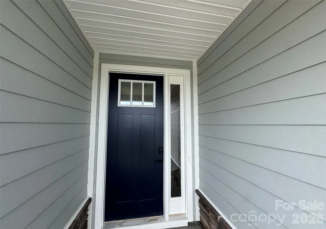 Photo 2 of Single family home for sale at 1778 Wardwell Dr, Sherrills Ford, NC 28673 | MLS# 4375321 | Listing updated on 2026-09-20