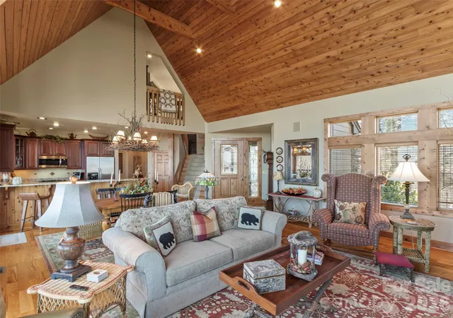 Photo 5 of Single family home for sale at 456 Spring House Dr, Burnsville, NC 28714 | MLS# 4375351 | Listing updated on 2026-08-06