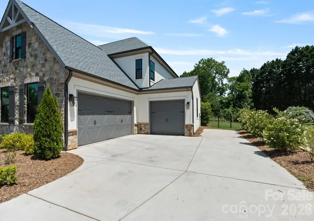 Photo 2 of Sale Pending at 14109 Pinoli Pine Cir, Huntersville, NC 28078 | MLS# 4375355 | Listing updated on 2026-09-28