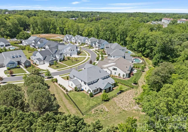 Photo 3 of Sale Pending at 14109 Pinoli Pine Cir, Huntersville, NC 28078 | MLS# 4375355 | Listing updated on 2026-09-28