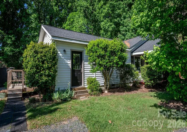 5th image of 3828 Oakwood Rd, Charlotte, NC 28269 | MLS# 4375372