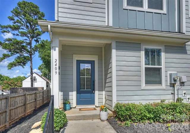 32nd image of 2409 Via Del Conte Aly, Charlotte, NC 28205 | MLS# 4375409