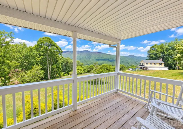Photo 2 of Single family home for sale at 831 Red Bank Rd, Waynesville, NC 28786 | MLS# 4375458 | Listing updated on 2026-09-14