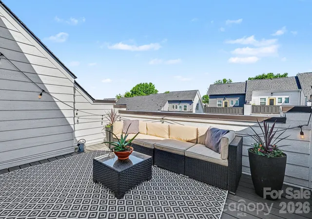 Photo 3 of Townhouse for sale at 562 W End Dr, Charlotte, NC 28208 | MLS# 4375491 | Listing updated on 2026-09-15
