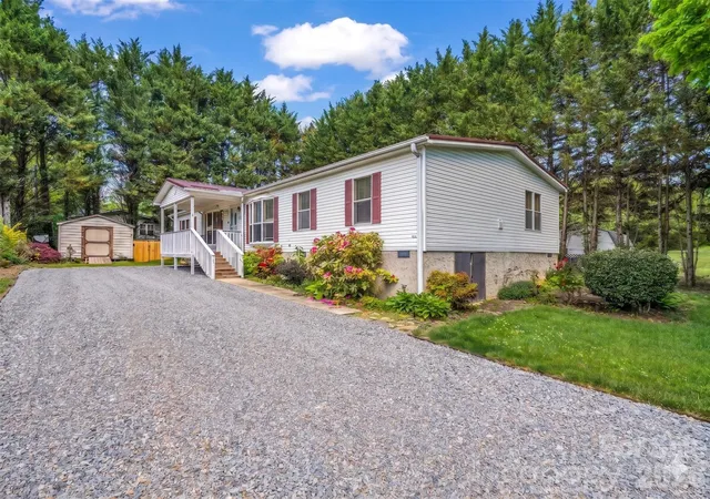 1st image of 213 Old State Ten Rd, Black Mountain, NC 28711 | MLS# 4375509