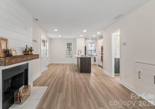 Photo 3 of Townhouse for sale at 1525 Briar Crk Rd #B, Charlotte, NC 28205 | MLS# 4375527 | Listing updated on 2026-09-21