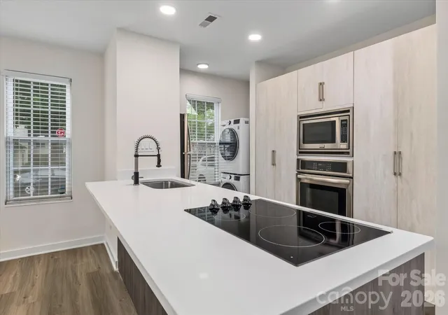 Photo 4 of Townhouse for sale at 1525 Briar Crk Rd #B, Charlotte, NC 28205 | MLS# 4375527 | Listing updated on 2026-09-21