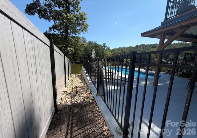 Photo 1 of Single family home for sale at 819 Hickory Point Dr, Lexington, NC 27292 | MLS# 4375539 | Listing updated on 2026-09-28