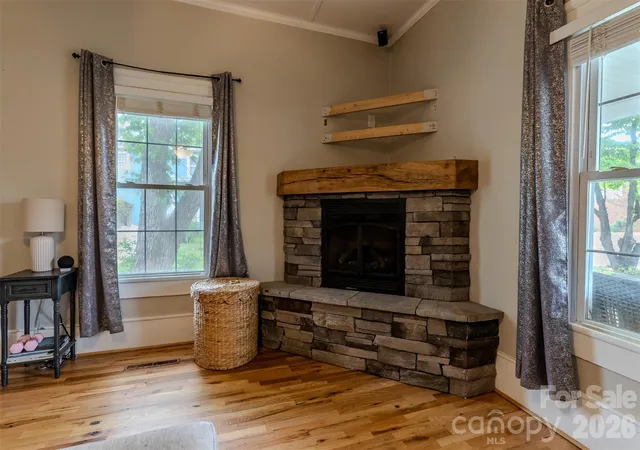 image of 505 W Mountain St, Kings Mountain, NC 28086 | MLS# 4375572