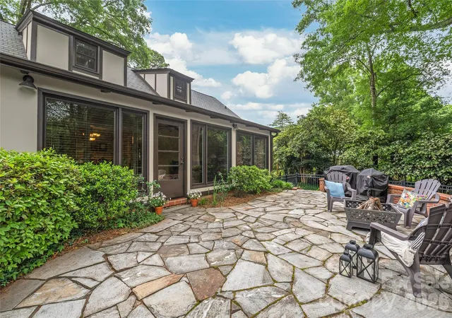 Photo 3 of Single family home for sale at 600 S Central Ave, Belmont, NC 28012 | MLS# 4375573 | Listing updated on 2026-10-10