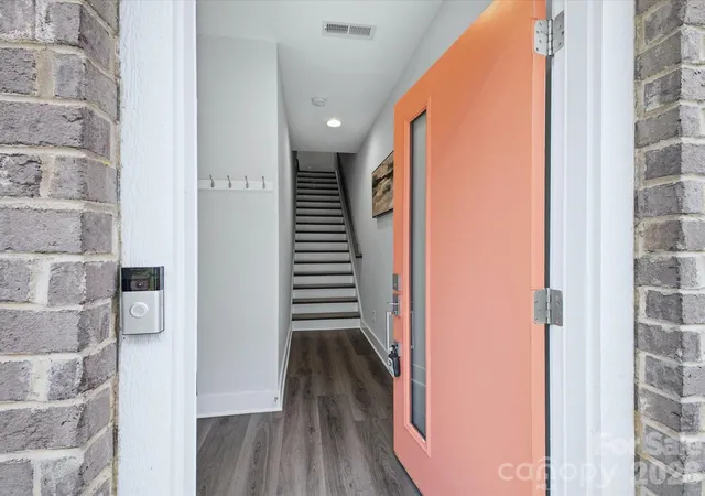 4th image of 2140 Electric Ln, Charlotte, NC 28205 | MLS# 4375580