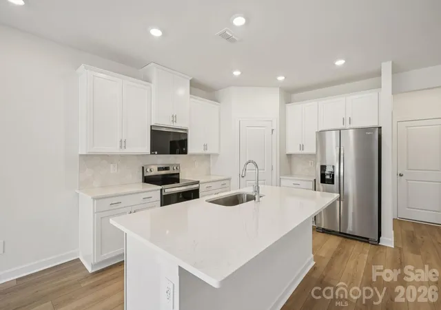 4th image of 2088 Sunflower Cir, Newton, NC 28658 | MLS# 4375590