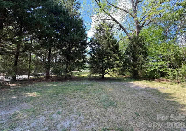Homes for sale in Lincolnton, NC | 1101 E Pine St, Lincolnton, NC 28092 | MLS# 4375596