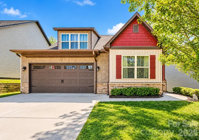 Single family home for sale at 9 Partridge Berry Ln, Weaverville, NC 28787 | MLS# 4375602